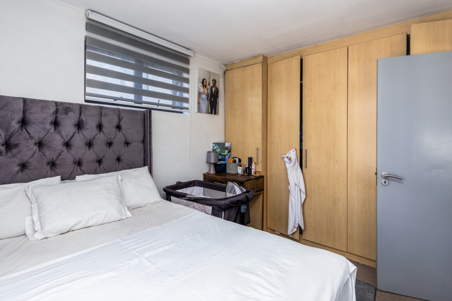 2 Bedroom Property for Sale in Zonnebloem Western Cape